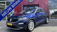 Blauw Gebruikt 2018 VW T-Roc Style SUV | € 17.445 (Eerlijke prijs)
