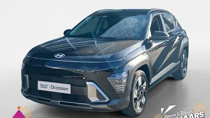 Abyss black metallic (a2b) Gebruikt 2025 Hyundai Kona Comfort SUV | € 30.750 (Eerlijke prijs)