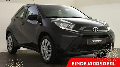 Zwart Gebruikt 2024 Toyota Aygo X Play SUV | € 20.699 (Eerlijke prijs)