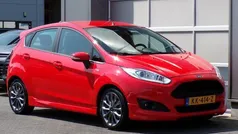 Rood Gebruikt 2016 Ford Fiesta ST-Line Hatchback | € 6.950 (Eerlijke prijs)