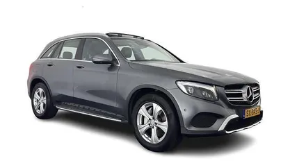 Grijs (metallic) Gebruikt 2018 Mercedes GLC220 Premium Plus SUV | € 18.945 (Eerlijke prijs)