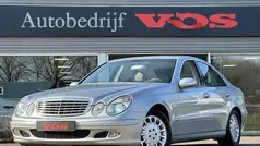 Grijs, metallic lak Gebruikt 2002 Mercedes E240 Elegance Sedan | € 7.900 (Eerlijke prijs)