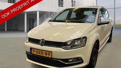 Wit Gebruikt 2015 VW Polo Comfortline Hatchback | € 9.400 (Eerlijke prijs)