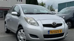 Grijs Gebruikt 2011 Toyota Yaris Hatchback | € 3.450 (Eerlijke prijs)