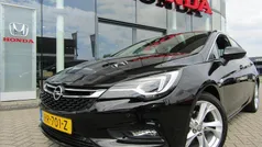 Zwart Gebruikt 2018 Opel Astra Innovation Hatchback | € 14.950 (Eerlijke prijs)