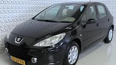 Zwart Gebruikt 2006 Peugeot 307 Hatchback | € 1.750 (Eerlijke prijs)