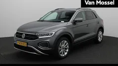 Gebruikt 2022 VW T-Roc Life SUV | € 23.900 (Eerlijke prijs)
