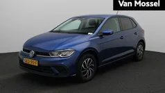 Blauw Gebruikt 2024 VW Polo Edition Hatchback | € 22.700 (Eerlijke prijs)