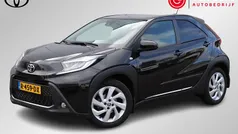 Zwart Gebruikt 2022 Toyota Aygo Hatchback | € 20.499 (Eerlijke prijs)