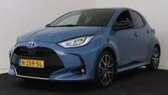 Blauw Gebruikt 2022 Toyota Yaris Hybrid Executive Hatchback | € 23.450 (Eerlijke prijs)