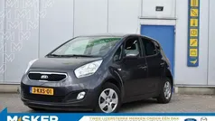 Grijs, metallic lak Gebruikt 2013 Kia Venga 2 Hatchback | € 7.250 (Goede deal)