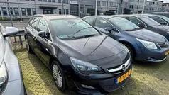 Zwart Gebruikt 2014 Opel Astra Design Edition Stationwagen | € 5.450 (Eerlijke prijs)