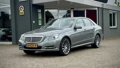 Grijs, metallic lak Gebruikt 2011 Mercedes E250 Elegance Sedan | € 14.950 (Eerlijke prijs)