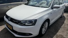 Wit Gebruikt 2013 VW Jetta Highline Sedan | € 5.999 (Goede deal)