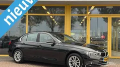 Sedan Gebruikt 2017 BMW 318 Executive Sedan | € 12.450 (Eerlijke prijs)