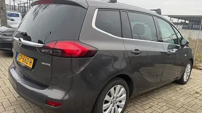 Grijs Gebruikt 2013 Opel Zafira Tourer MPV | € 6.750 (Eerlijke prijs)
