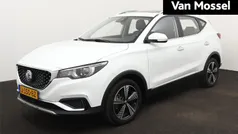 Wit Gebruikt 2020 MG ZS Luxury Sedan | € 14.544 (Eerlijke prijs)