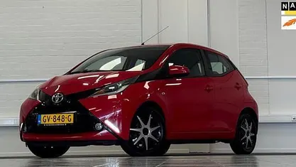 Occasion 2015 Toyota Aygo X-play Hatchback | € 7.344 (Goede deal)