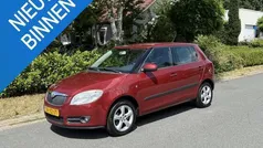 Rood Gebruikt 2007 Skoda Fabia Ambiente Hatchback | € 3.995 (Eerlijke prijs)