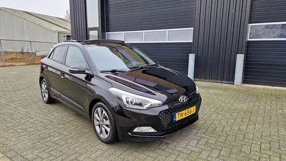 Occasion 2016 Hyundai i20 Premium Hatchback | € 6.899 (Eerlijke prijs)