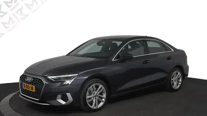 Grijs Occasion 2021 Audi A3 Business Sedan | € 20.999 (Goede deal)