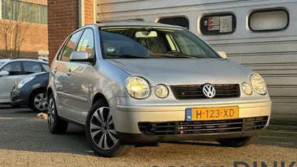 Occasion VW Polo 64 PK (47 kW) 2004 Grijs Hatchback