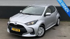 Zilver Gebruikt 2022 Toyota Yaris Hybrid Active Hatchback | € 20.900 (Eerlijke prijs)