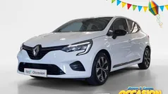 Blanc glacier 369 Gebruikt 2022 Renault Clio V Evolution Hatchback | € 13.935 (Goede deal)