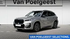 Spacesilber metallic (grijs metallic) Gebruikt 2023 BMW iX1 Comfort Edition SUV | € 43.900 (Eerlijke prijs)