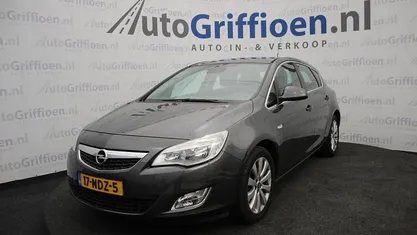 Occasion 2010 Opel Astra Cosmo Hatchback | € 3.290 (Eerlijke prijs)