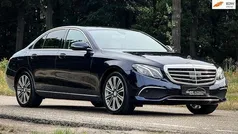 Blauw, metallic lak Gebruikt 2016 Mercedes E200 Exclusive Sedan | € 23.899 (Goede deal)