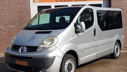Grijs Gebruikt 2007 Renault Trafic Authentique MPV | € 7.495 (Goede deal)