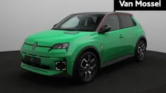 Gebruikt 2024 Renault 5 E-Tech Komfort Hatchback | € 30.940 (Eerlijke prijs)