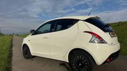 Occasion Lancia Ypsilon 80 PK (58 kW) 2014 Wit Hatchback