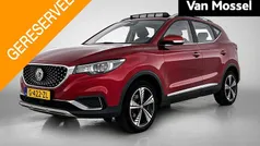 Rood Gebruikt 2019 MG ZS Luxury Sedan | € 13.495 (Eerlijke prijs)