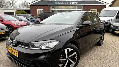 Zwart Gebruikt 2021 VW Polo Life Hatchback | € 15.850 (Eerlijke prijs)