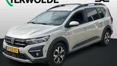 Grijs Gebruikt 2022 Dacia Jogger Comfort MPV | € 19.295 (Eerlijke prijs)