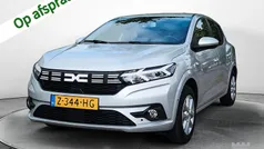 Grijs Gebruikt 2024 Dacia Sandero Expression Hatchback | € 16.900 (Goede deal)