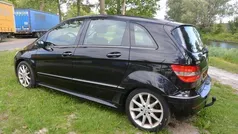 Mercedes B200