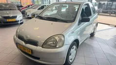 Grijs Gebruikt 2000 Toyota Yaris Sol Hatchback | € 1.495 (Eerlijke prijs)