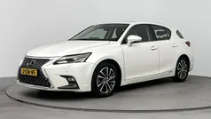 Wit Gebruikt 2020 Lexus CT200h Business Edition Hatchback | € 22.445 (Eerlijke prijs)