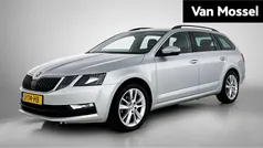 Grijs Gebruikt 2020 Skoda Octavia Business Line Stationwagen | € 19.900 (Eerlijke prijs)