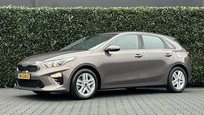 Bruin Gebruikt 2019 Kia Ceed Hatchback | € 15.950 (Goede deal)