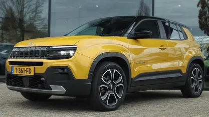 Geel Gebruikt 2023 Jeep Avenger EV Summit SUV | € 24.750 (Eerlijke prijs)