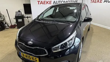 Occasion Kia Ceed 99 PK (72 kW) 2013 Zwart Hatchback