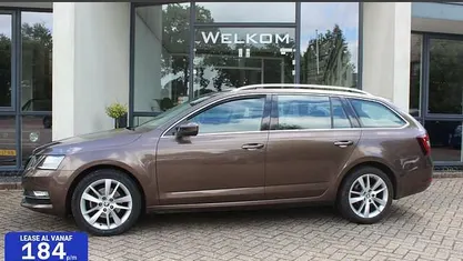 Bruin Occasion 2019 Skoda Octavia Business Line Stationwagen | € 12.500 (Eerlijke prijs)