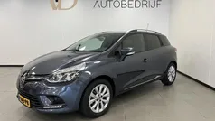 Grijs Gebruikt 2021 Renault Clio V LIMITED Stationwagen | € 14.050 (Super prijs)