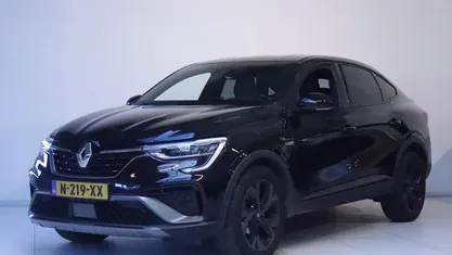 Zwart Gebruikt 2021 Renault Arkana R.S. SUV | € 22.695 (Eerlijke prijs)