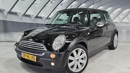 Zwart Gebruikt 2001 Mini ONE Salt Hatchback | € 1.499 (Eerlijke prijs)