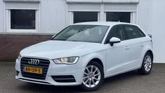 Wit Gebruikt 2013 Audi A3 Sportback Ambition Hatchback | € 9.850 (Eerlijke prijs)